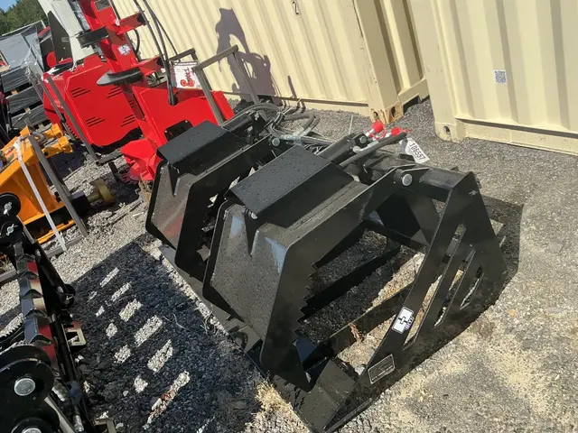 SKID STEER WOOD GRAPPLE photo 2