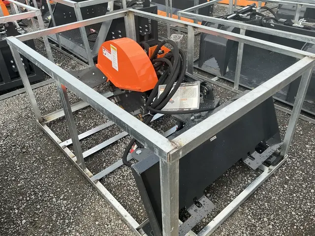 SKID STEER STUMP GRINDER photo 2