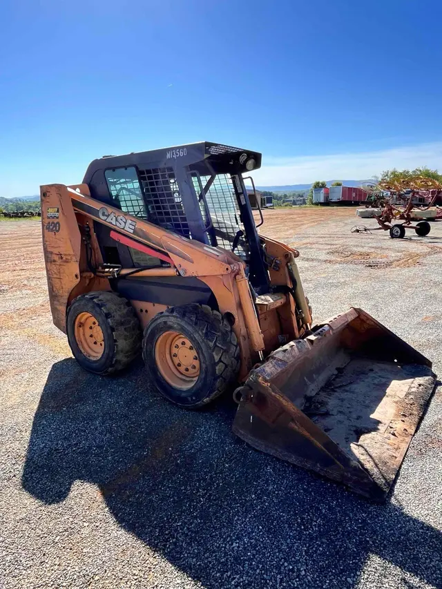 CASE 420 SKID LOADER photo 5