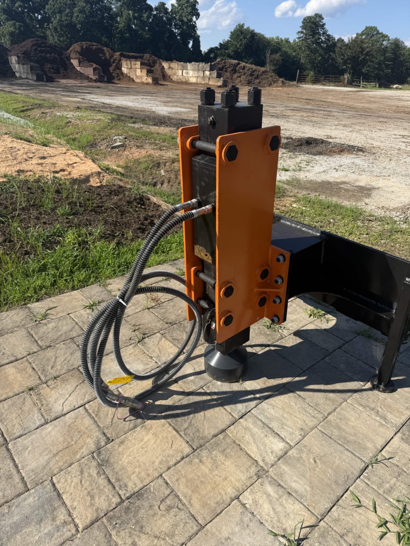 Skid Steer Post Driver / 750