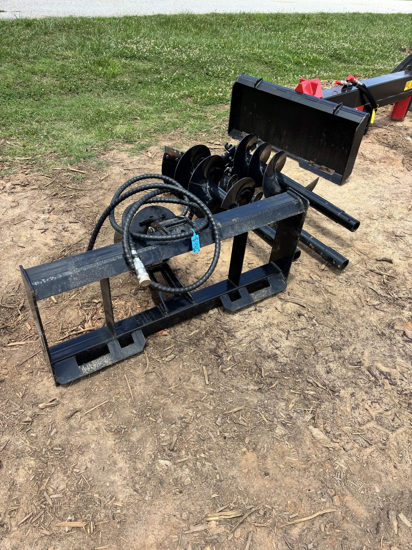Skid Steer Hydraulic Auger w/ 3 Bits thumbnail 3