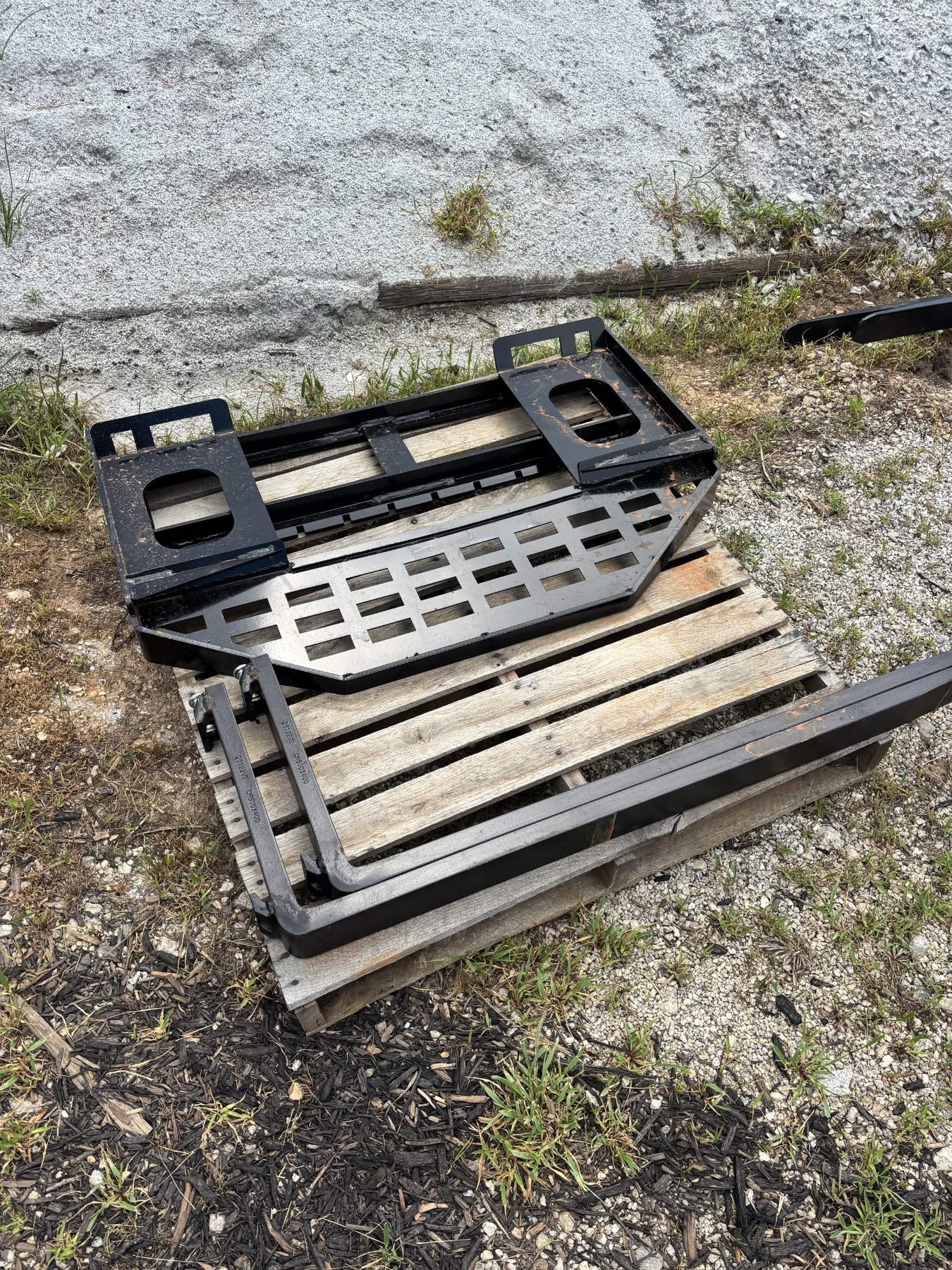 Skid Steer Pallet Forks thumbnail 3
